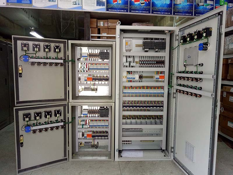 PLC输入端24V，输出端220V，该怎么接线